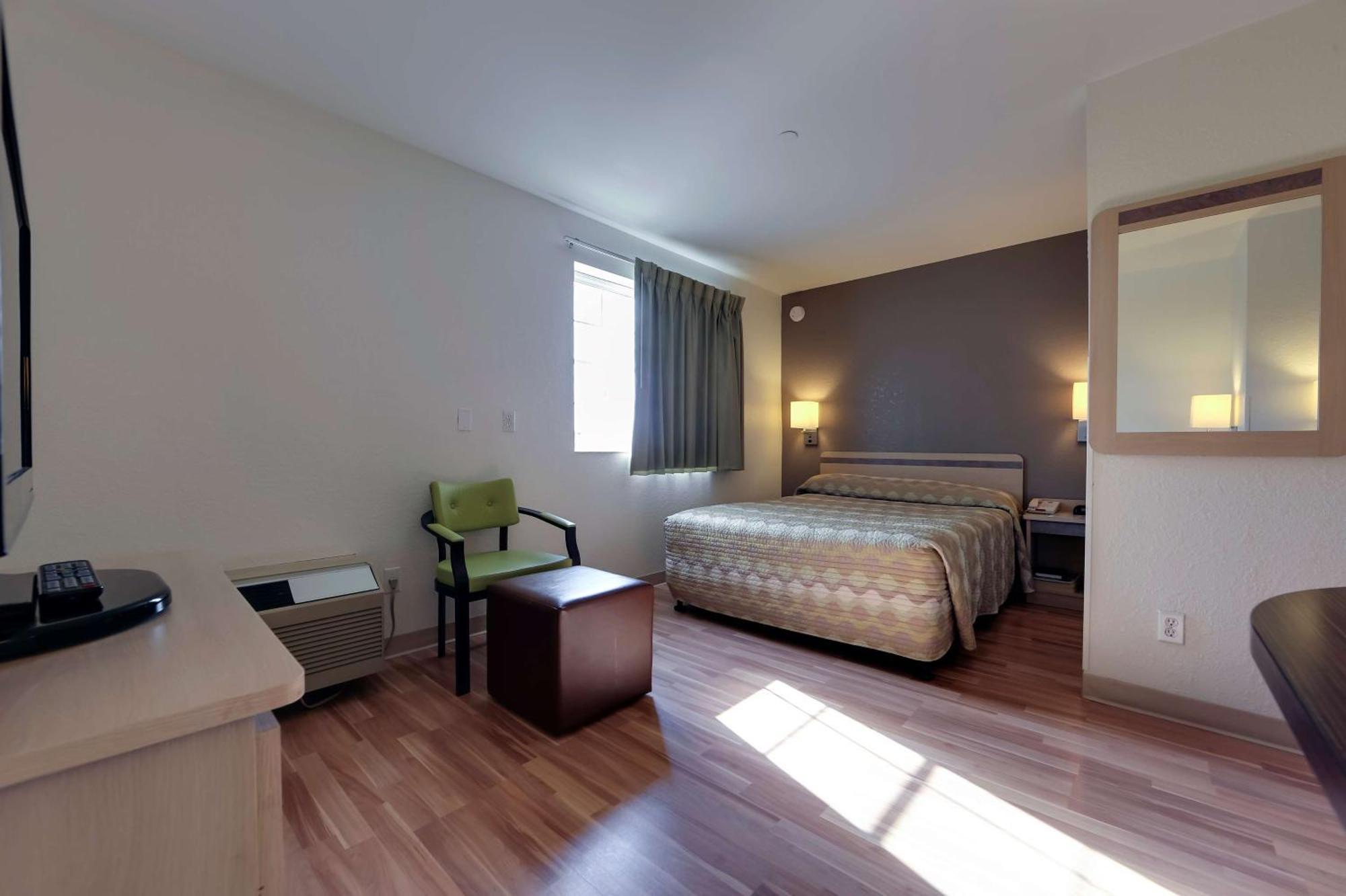 Studio 6 Toronto - Mississauga With Kitchenettes Ngoại thất bức ảnh