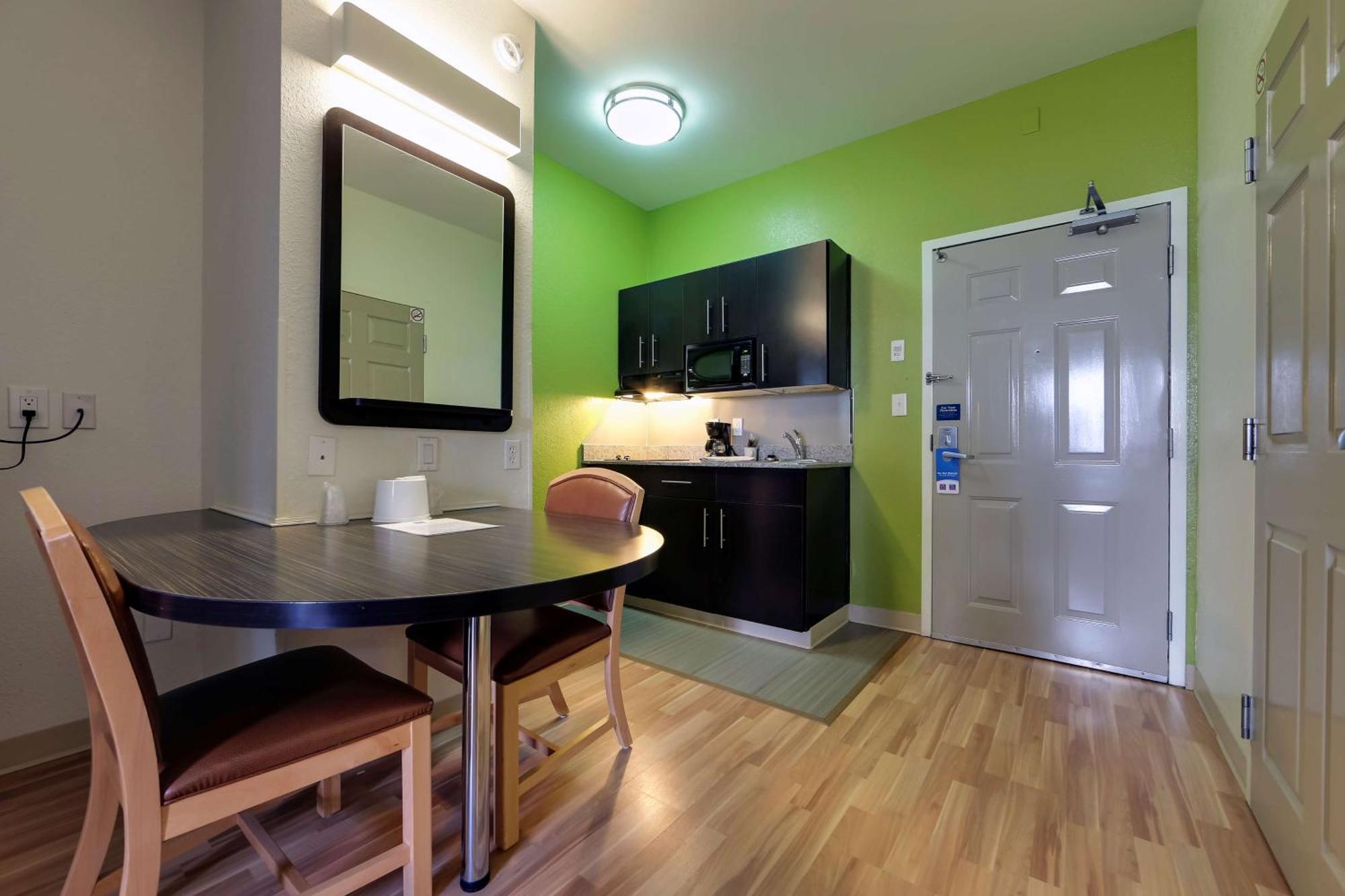 Studio 6 Toronto - Mississauga With Kitchenettes Ngoại thất bức ảnh